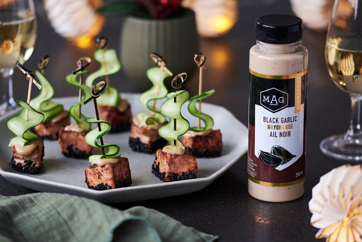 Bouchées de saumon à l’ail noir