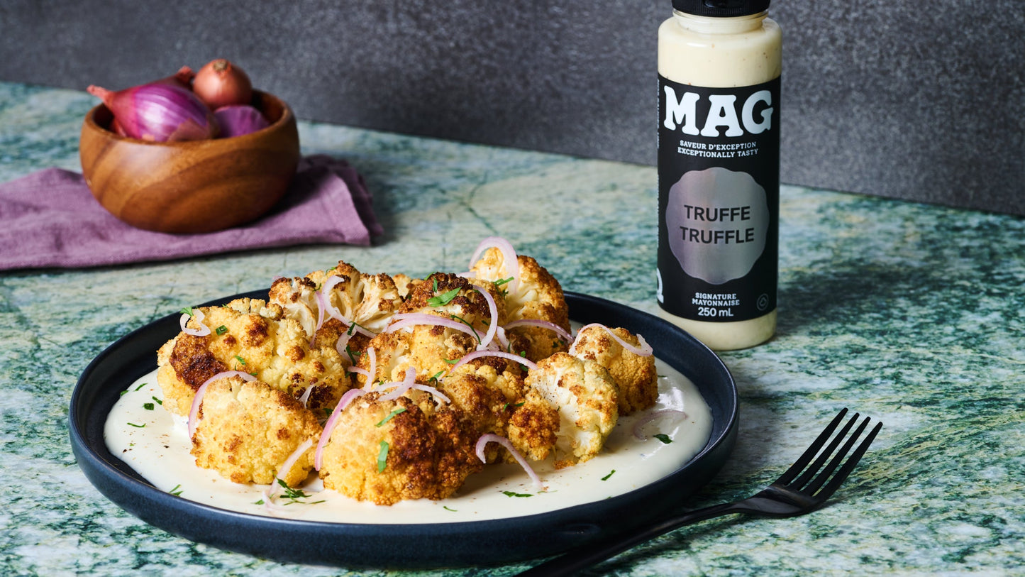 Chou-fleur rôti aux épices sur sauce au yogourt et à la mayonnaise MAG à la truffe