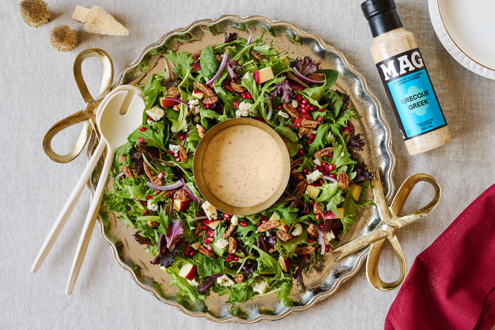 Couronne de salade avec vinaigrette Grecque